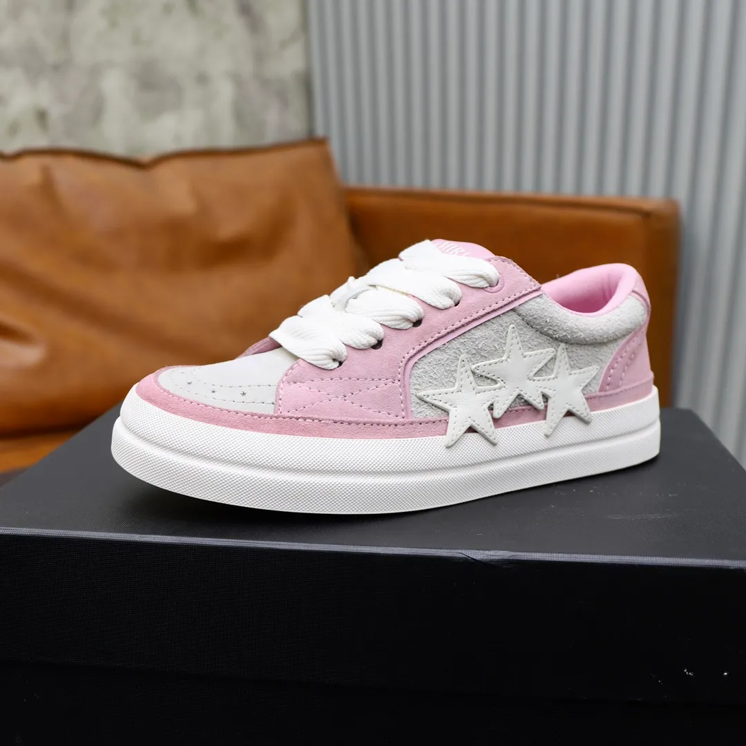 Men's men's shoes 💰540💰🔥🔥🔥 Couple style Amiri2024 new sports and casual shoes, casual, fashionable and versatile flat-soled moral training shoes. Classic color combination + perfect shoe shape, Amiri’s classic Logo star makes you and I fall in love. Imported cow suede leather makes the shoes more high-end. Recommended by major celebrities, bloggers and internet celebrities.   Color: black, off-white, blue, pink, red. Size: Women’s 35-40 (41 is custom-made and non-returnable) Men’s 38-44 (45 and 46 are custom-made and non-refundable)